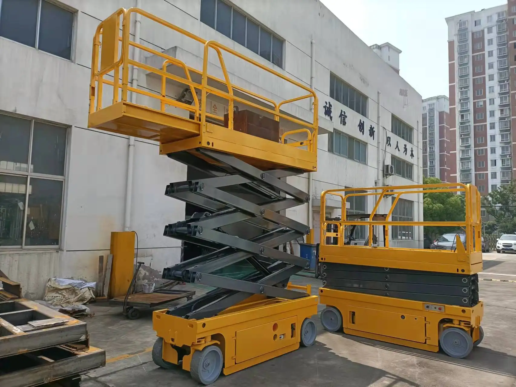 Plate-forme électrique hydraulique échafaudage Table équipement de levage échelle Mobile ciseaux ascenseur