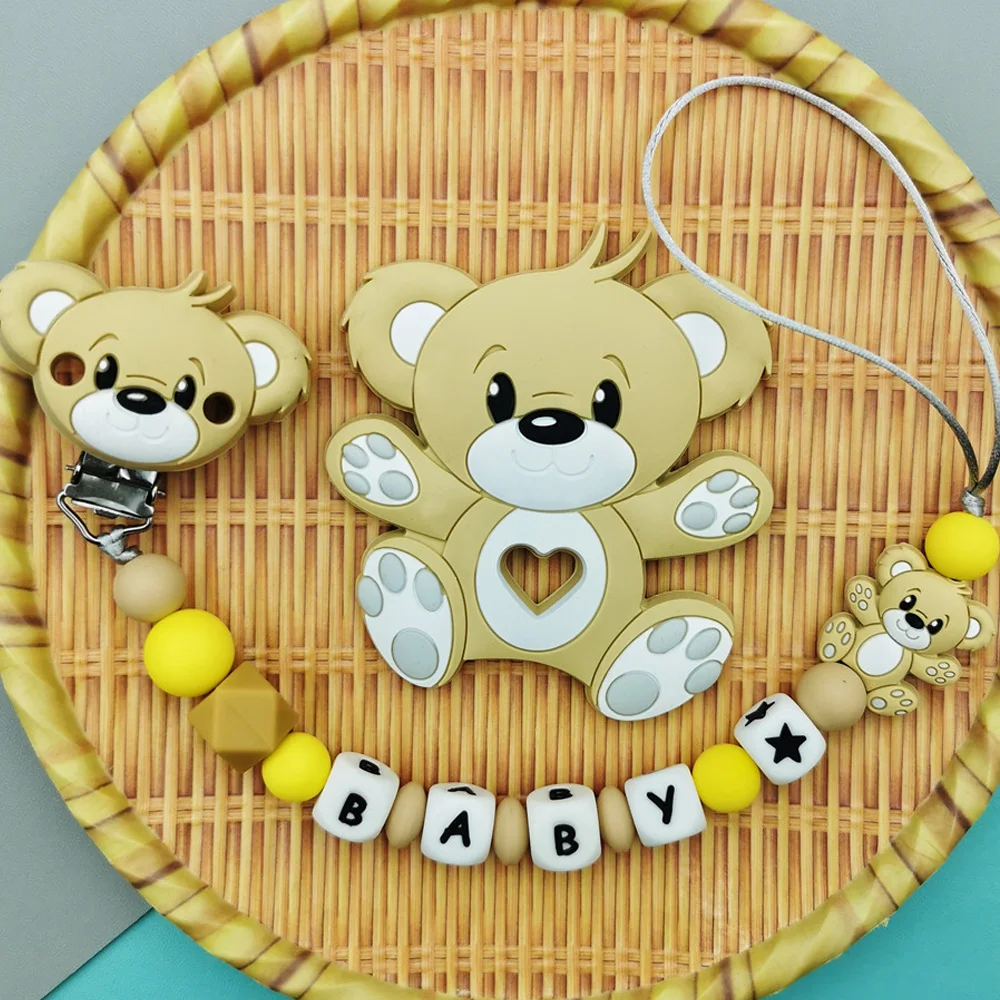Niestandardowe angielskie rosyjskie silikonowe imię litery Baby Bear silikonowe koraliki wisiorek klips do smoczka łańcuszki gryzak dziecko Kawaii zabawki prezenty