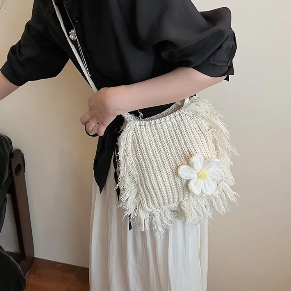 

Durable Flower Knitted Shoulder Bag Solid Color Large Capacity Crochet Tote Bag Versatile Korean Style Woven Handbag Female