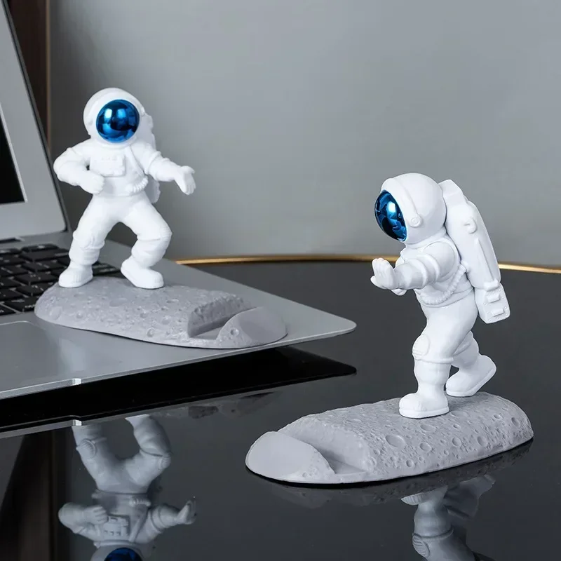 Office Desk Decoration Nordic Style Astronauts Mobile Phone Stand Holder Ornaments Resin Spaceman Bracket Toys Boyfriend Gift