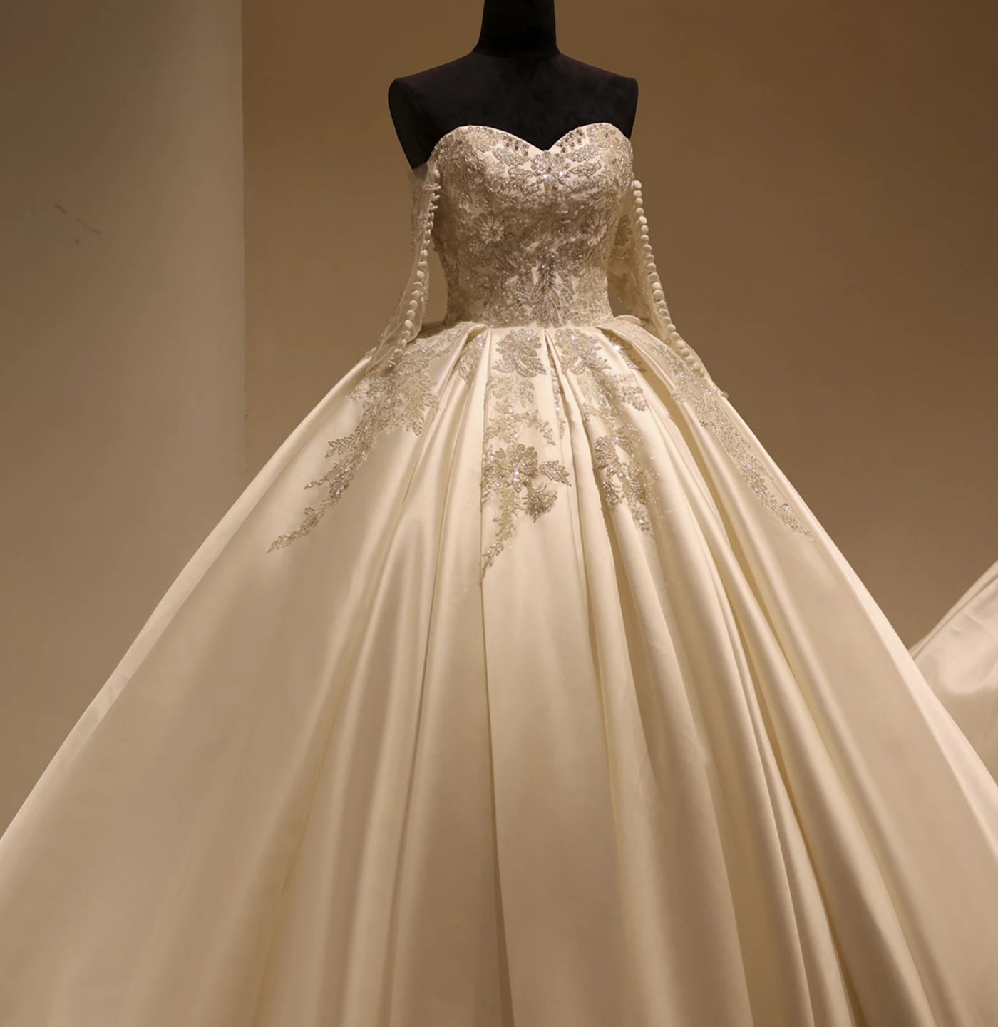 

Sharon Said Luxury Ball Gown Sweetheart Ball Gown Satin Wedding Dress for Women Long Sleeves with Buttons 2025 RS027 Customized