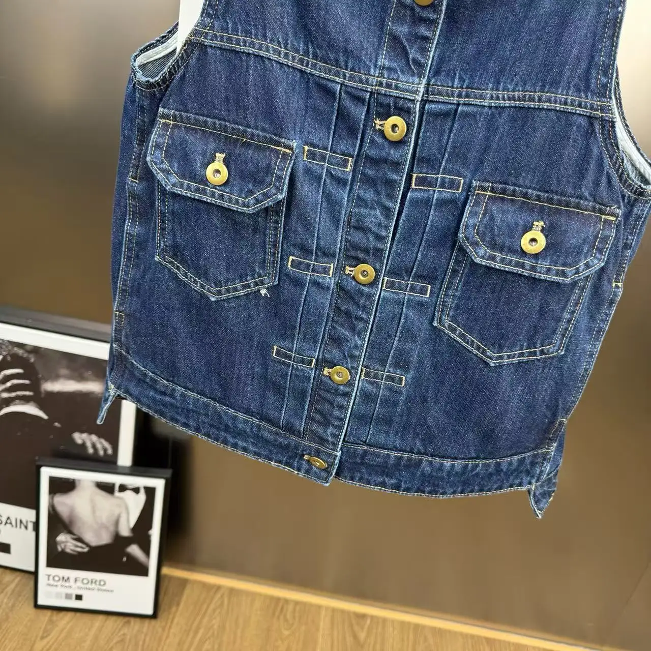 2025 Autumn Versatile Slim-Fit Retro Washed Pocket Denim Camisole Vest – Casual Street-Chic Top