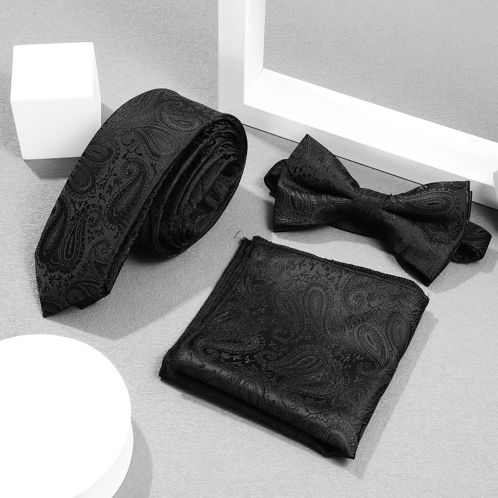 Рисунок 6 - Мужская классическая одежда