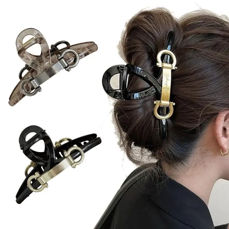 Черные волосы с когтя