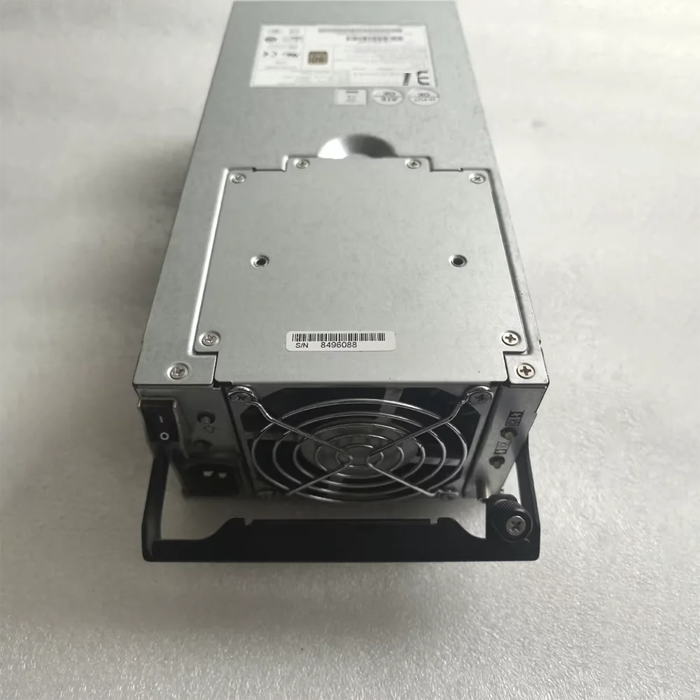 

Блок питания шкафа жесткого диска YM-2531C Артикул: 9CCPSU-0010 Блок питания сервера YM-2531CAR