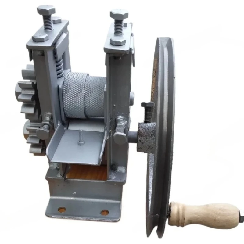 

Chip Separator Manual Bamboo Strip Making Machine Hand-Cranking Strip Machine Bamboo Chip Separator Opener Bamboo Processing