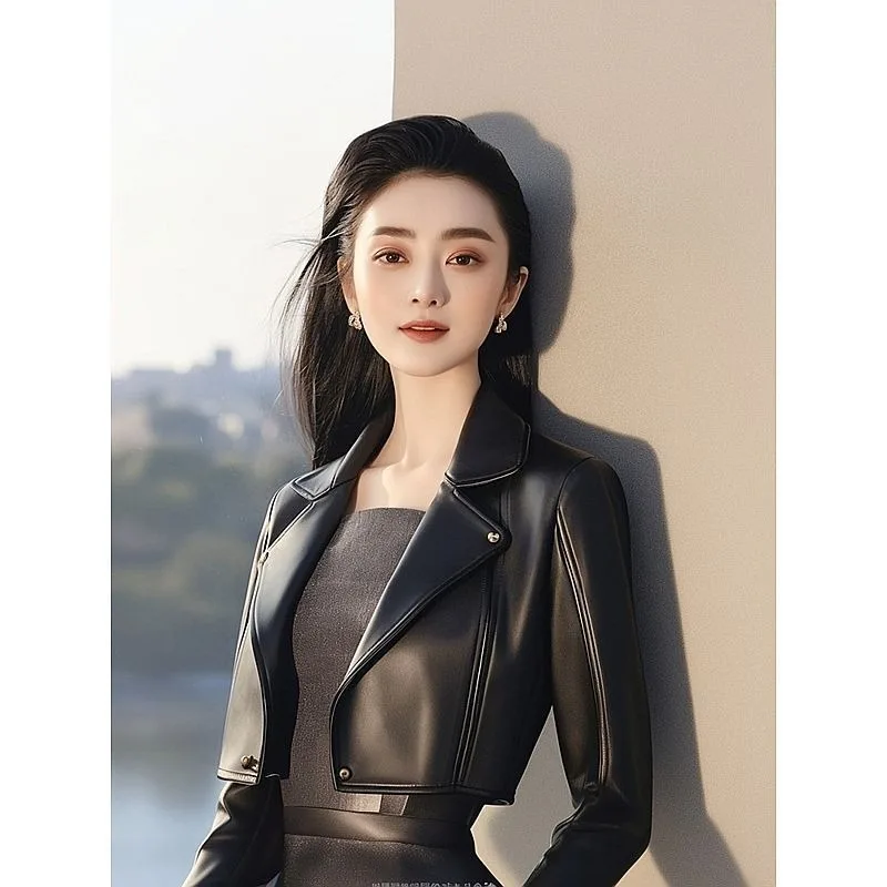 ユニークで超格好良い、クールでスタイリッシュなショート丈トップス、高級感のあるエレガントな黒革ジャケット、あらゆる服装に合うPUレザー