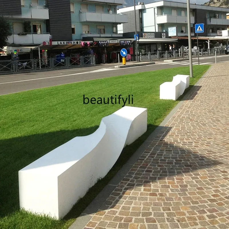 ss26 Fiberglass Lounge Chair Outdoor Shopping Mall Public Art Gallery Seat Creative Twist Rest Strip Stool