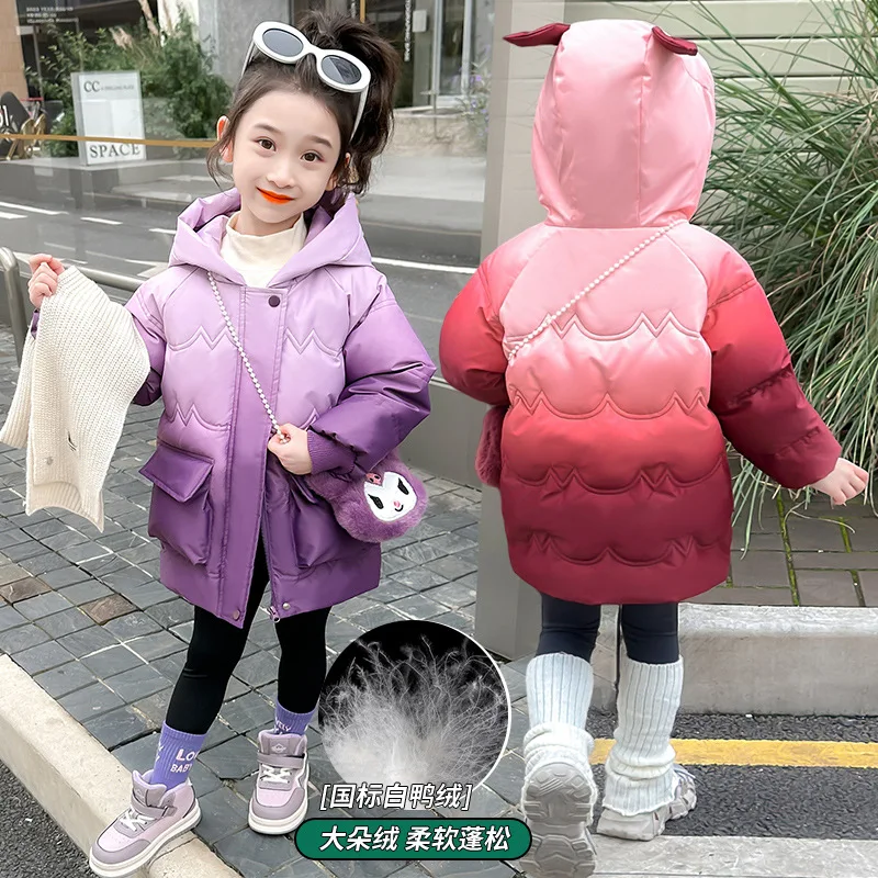 

Зимний пуховик для девочек Sanrio 2025 Новый стиль Детское зимнее утепленное и теплое пальто Kuromi для девочек с капюшоном и бесплатной сумкой