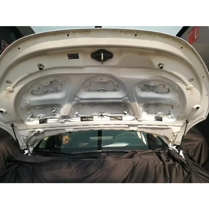 

Золотой продавец НОВЫЙ НОВЫЙ Автозапчасти на капоте автомобиля Металлические автозапчасти Tiji для BYD Qin PLUS EV Qin PLUS DM-I Qin PRO 12905720-00