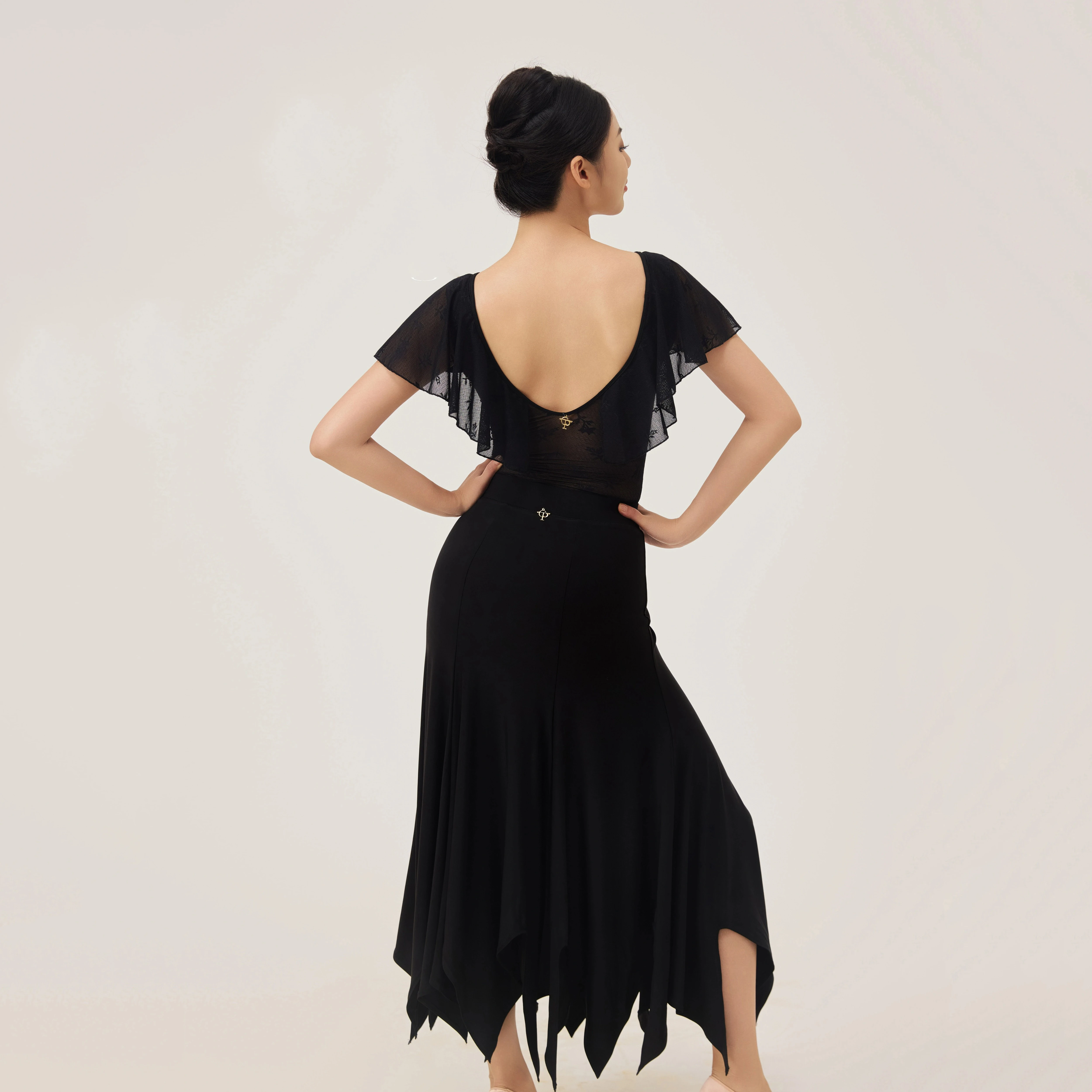 Abiti da ballo da sala Abiti da pratica per donna Top neri Gonna irregolare Abito da valzer Costume da spettacolo di danza sociale BL17574