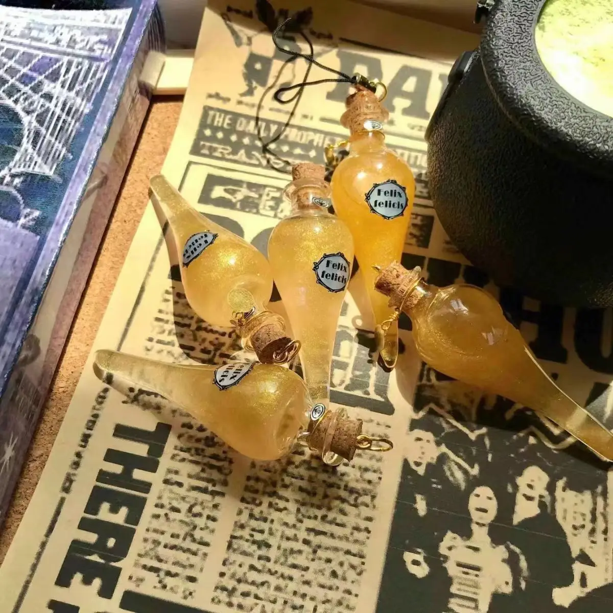 سيارة قلادة فيليكس فيليسيس جرعة السحرية السائل الحظ اللون تغيير الزجاج جرعة زجاجة السيارات مرآة الرؤية الخلفية حلي معلقة #5