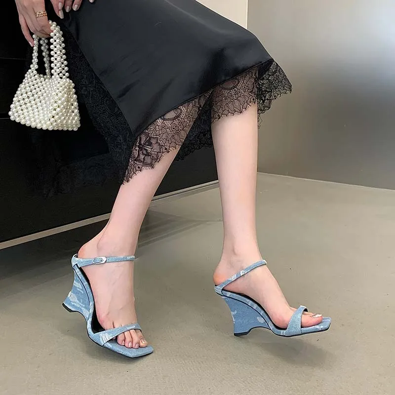 

Woman Wedge Shoes Heels Slippers Blue Denim Narrowband Square Toe Sandals 2026 Designer Shoes Summer High Heels Slippers