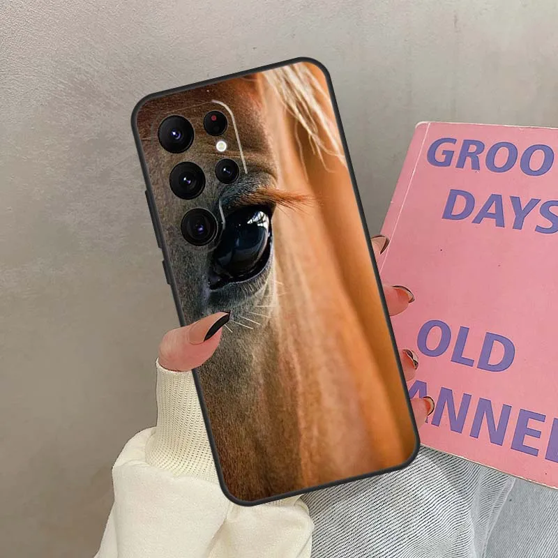 حافظة جميلة أنيقة على شكل خيول بنية لهاتف سامسونج جالاكسي S24 FE S21 FE S20 S22 S23 S25 Ultra S9 S10 Plus S25 FE Cover Coque