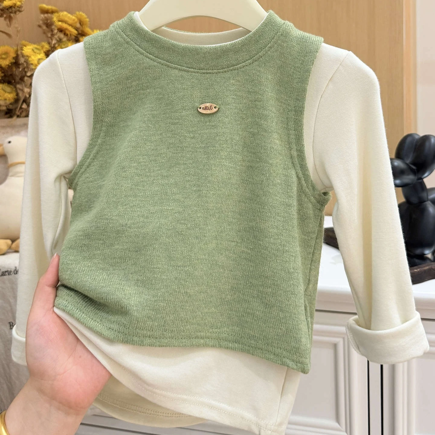 Girls' Suit 2026 Autumn and Winter New Children's Wear Korean Style Girl Baby Casual Bottom Shirt Labeled Vest Two-piece Set