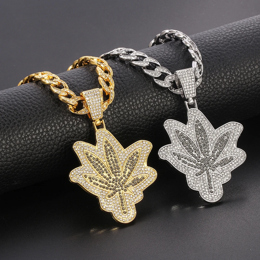 Fashion Maple Leaf Necklace Metal Rhinestone Maple Leaf Cuban Neck Chain For Men Women Hip Hop Punk Style Jewelry Accessories