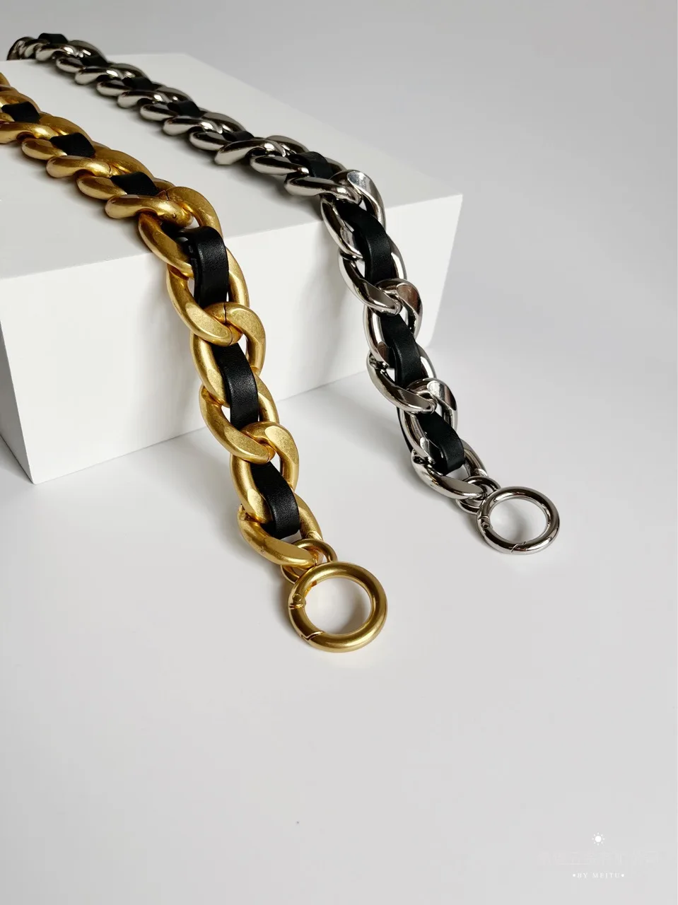 Xiaoxiang 22s thick chain CF square fat mini armpit bag metal chain accessories