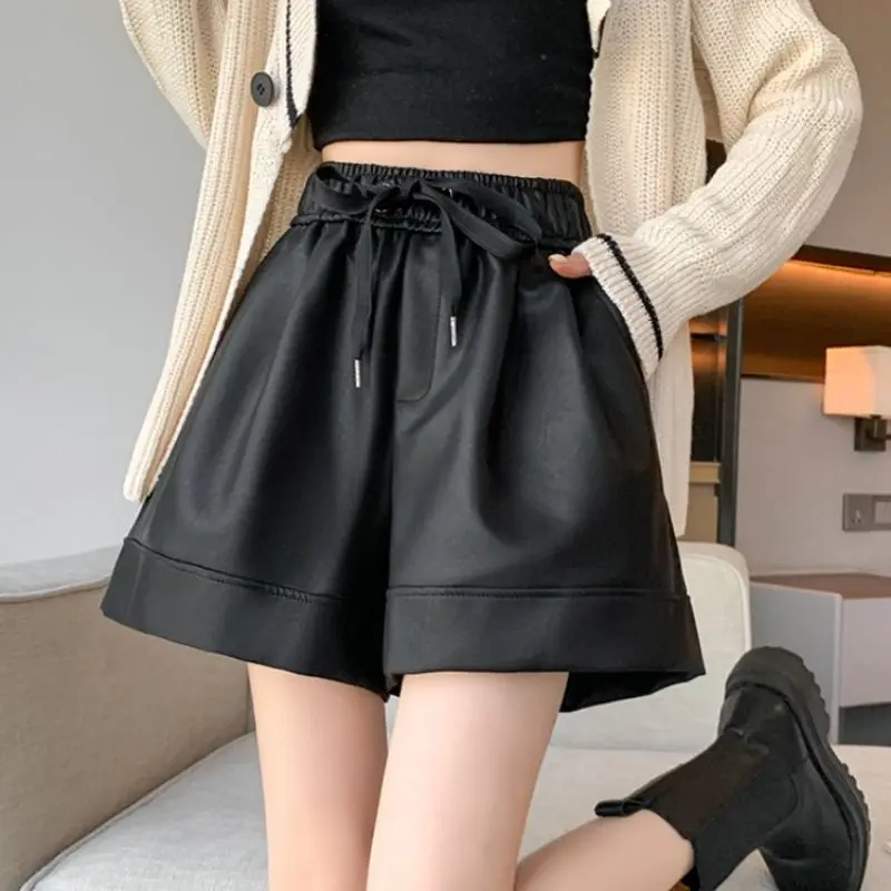 Autumn and Winter 2025 Solid Color Leather Shorts Ladies Wear High Waist Wide-leg Pants with Laces