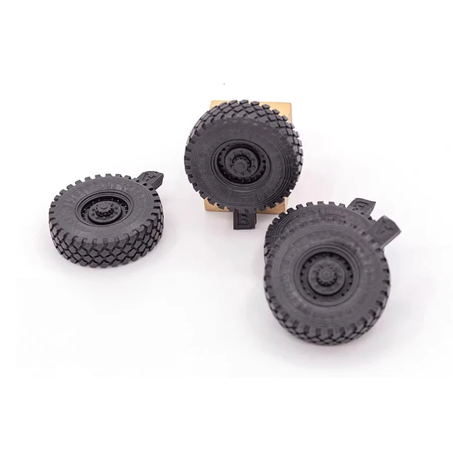 

1/35 Casting Resin Model Assembly Kit, GK, M1117 Armored Vehicle Tire, Unpainted, Requires Assembly