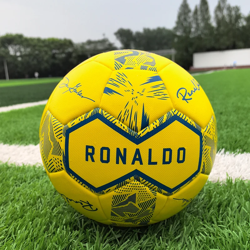 ลูกฟุตบอลขนาด 5 สีดำลายเซ็น ลูกฟุตบอลแข่งขันอย่างเป็นทางการสำหรับผู้ใหญ่และเยาวชน ลูกฟุตบอลมืออาชีพ ทนทานต่อการสึกหรอ ไร้รอยต่อ