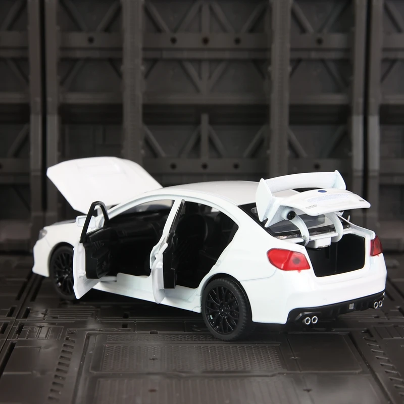 1:30 simulación Subaru WRX STI puertas de modelo de coche de carreras de aleación y capó de motor, el maletero se puede abrir tiene sonido y iluminación
