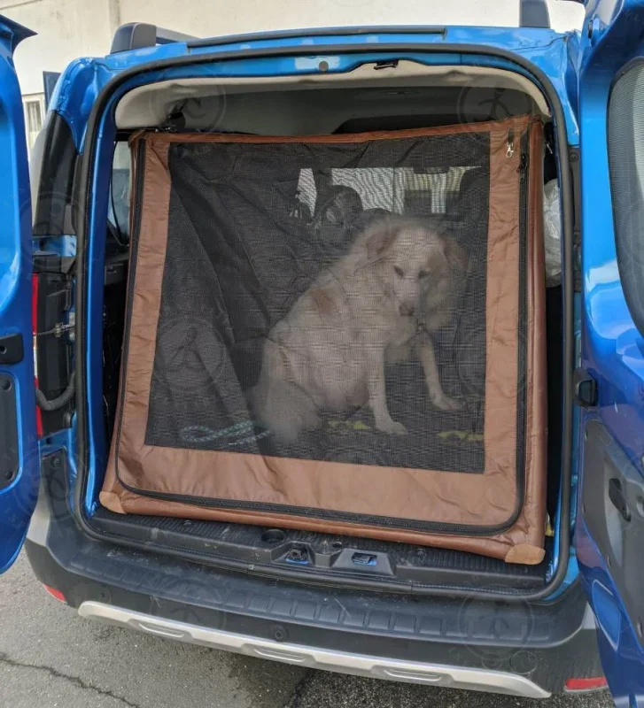 Abrigo inflável do transportador inflável do animal de estimação do chalé para o curso do carro da porta do gato do cão fora