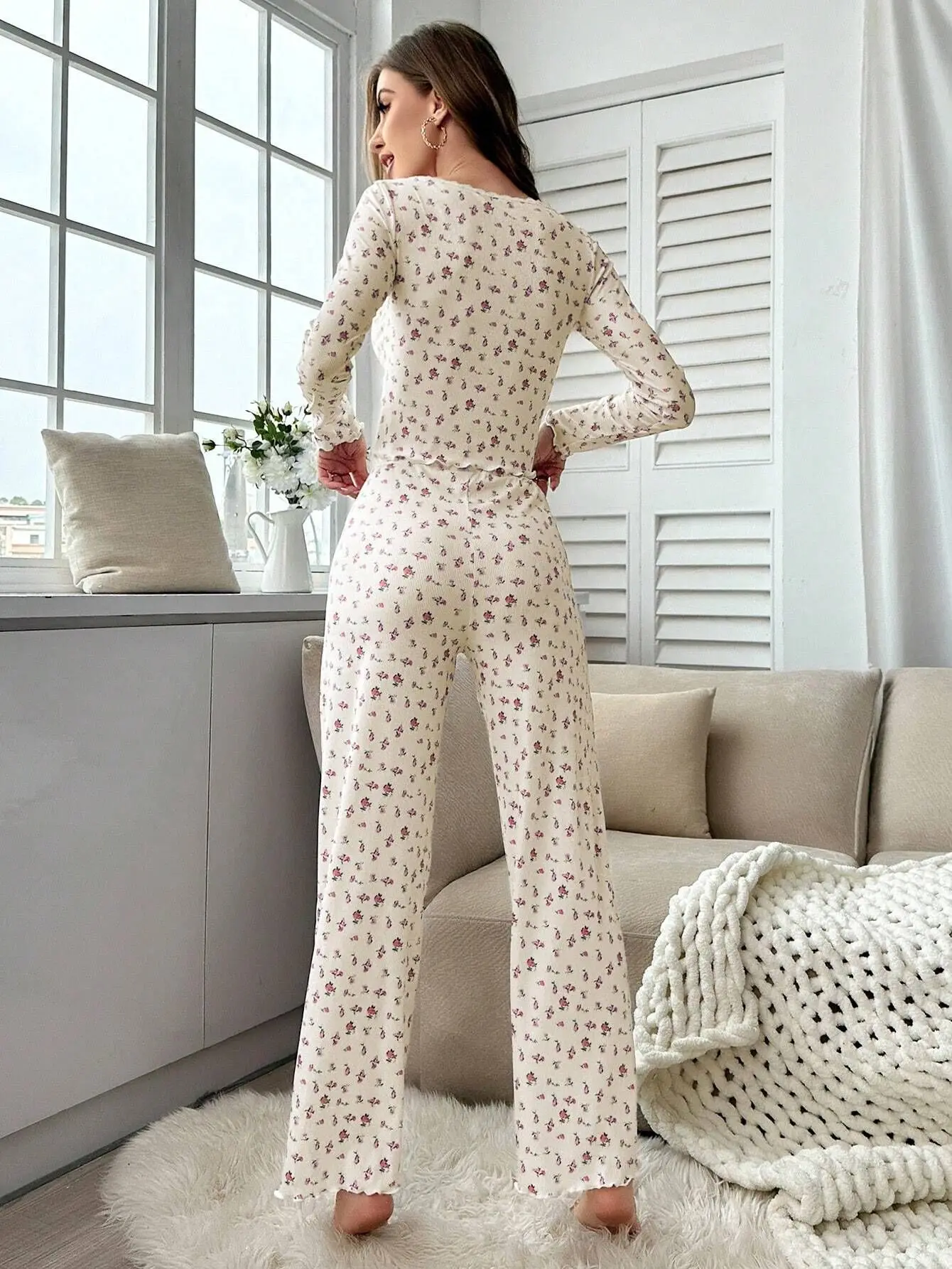 Conjunto de pijamas de otoño e invierno para mujer, ropa de dormir con estampado Floral, Top con ribete de lechuga y pantalón largo, ropa de dormir encantadora de manga larga