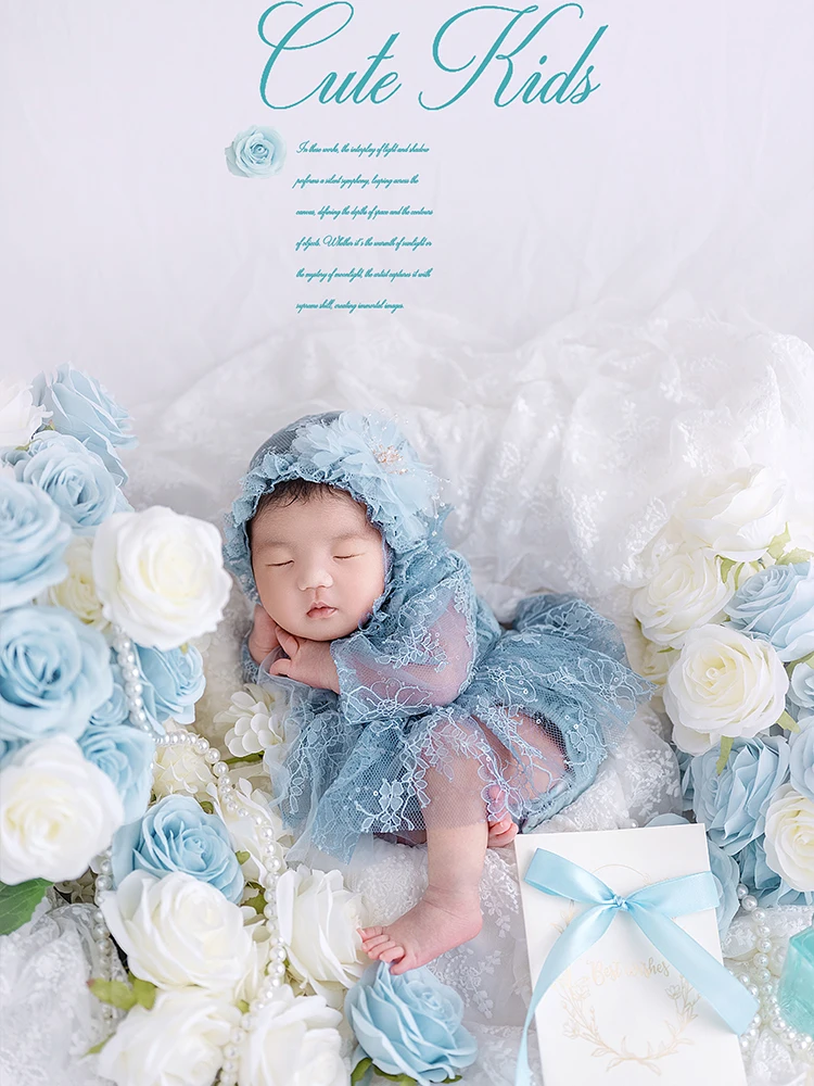 

Комплект реквизита для фотосъемки новорожденных, кружевные платья для фотосессии для маленьких девочек + шапка, белая и синяя роза, жемчужный декор, реквизит для фотостудии для детской съемки