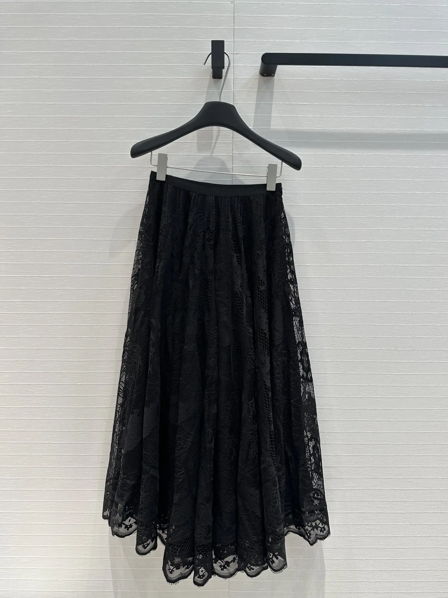 High quality new women's clothing for summer 2024 Woven belt splicing high waisted hollowed out lace knitted long skirt 0708