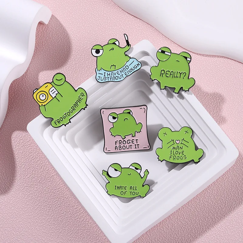 Cartoon animal frog brooch buckle English sentence personality letter frog shape baked paint badge backpack pendant