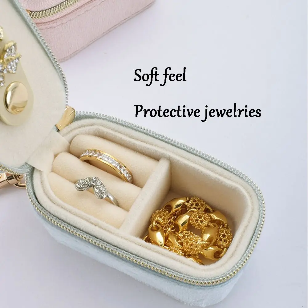 Fashion Velvet Mini Jewelry Boxes Hanging Type Zipper Jewelry Organizer Portable with Key Chain Jewelry Storage Case Travel