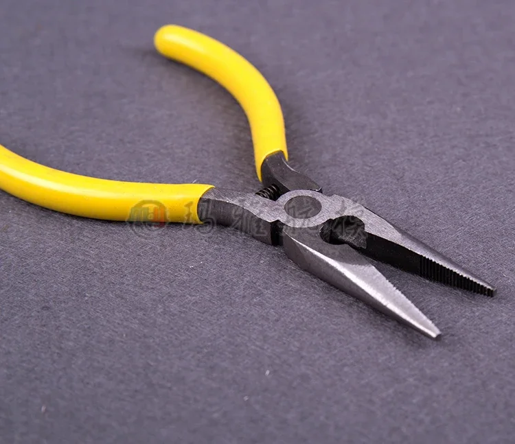 CZ 5 Inch Mini Wire Cutter Pliers Manual Diagonal Pliers Household Small Curved Nose Flat Pliers Carbon Steel Tool Wood