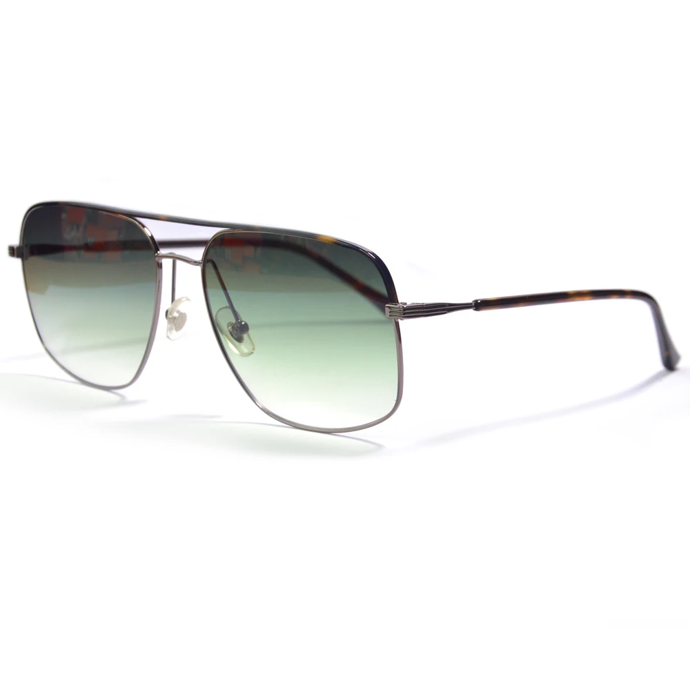 Luxury Designer Sunglasses for Women Pilot Sunglasses Men Gradient Over Sized Outdoor UV400 Protecting Driving Glasses