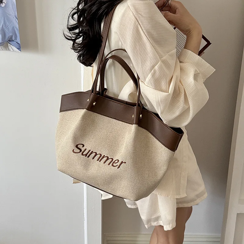 

Simple, versatile, and fashionable women's bag,Korean style vintage messenger bag with large capacity,bat-shaped bag,women's bag