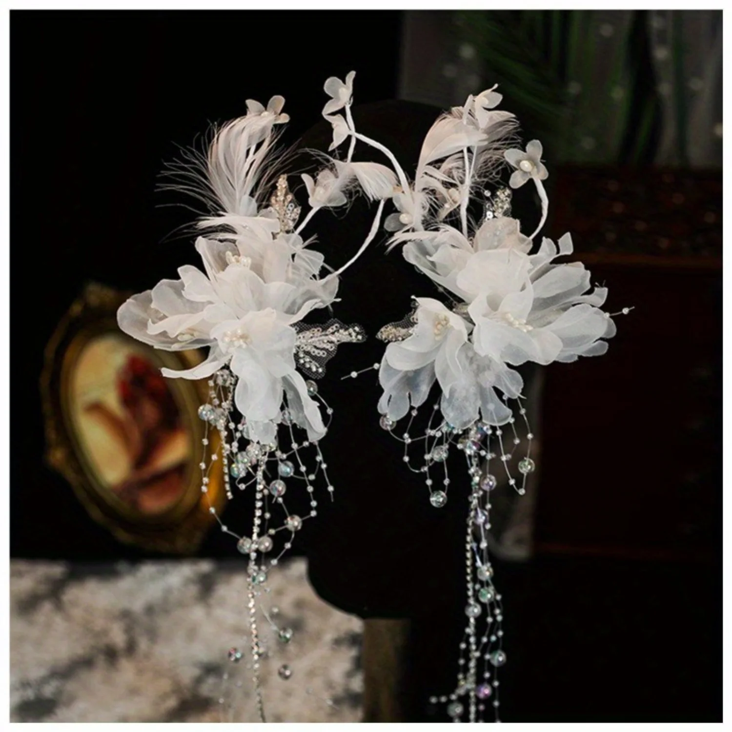 

Elegant 1 Pair White Feather Pearl Tassel Hair Clips for Wedding & Parties