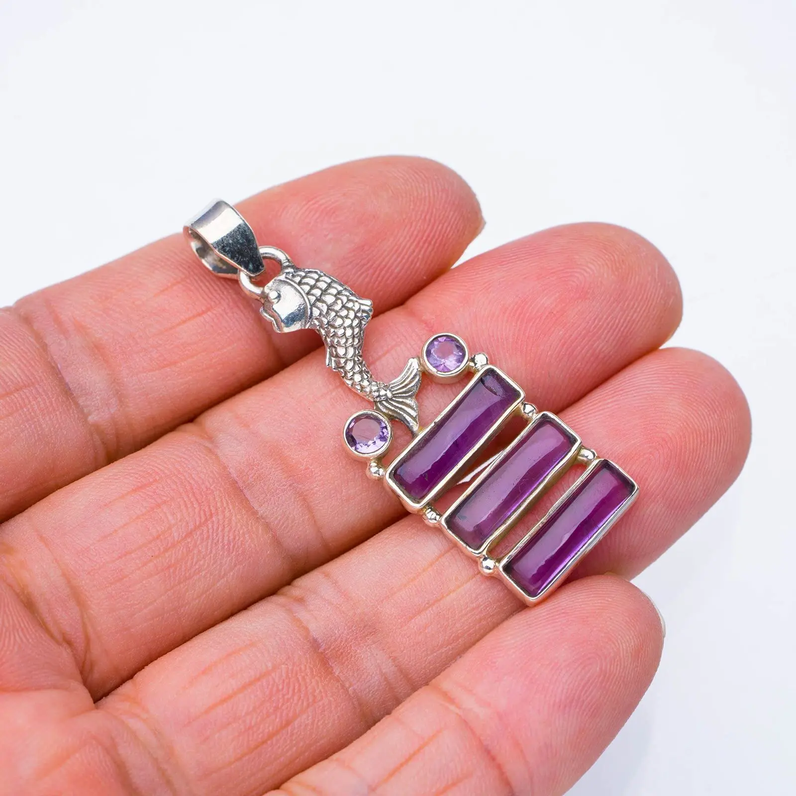 

StarGems ® Подвеска ручной работы из стерлингового серебра 925 пробы с натуральным аметистом и карпом 2 дюйма E4165