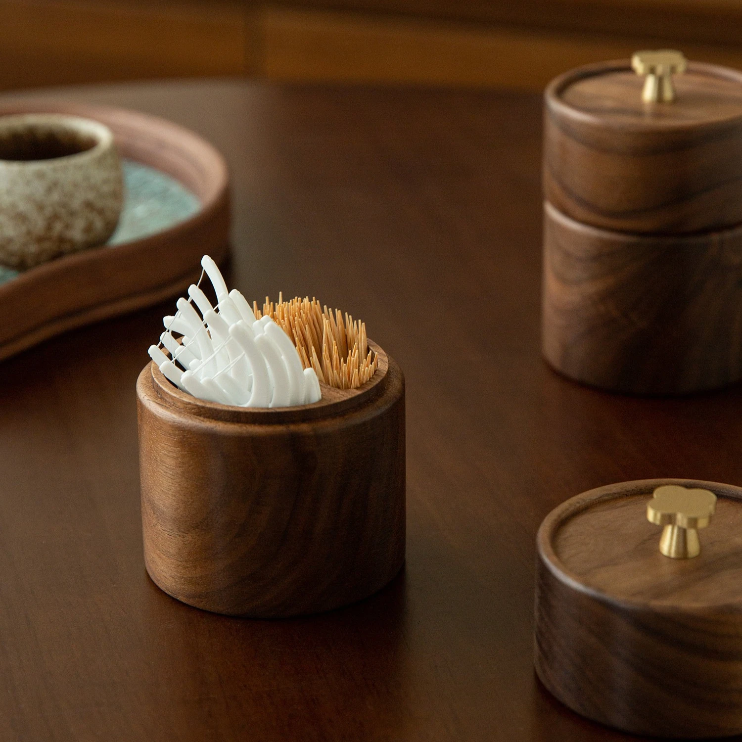 Premium Solid Wood Toothpick & Floss Holder Jar, Creative Home Living Room Desk Organizer, Elegant Gift Ideal for Friends.