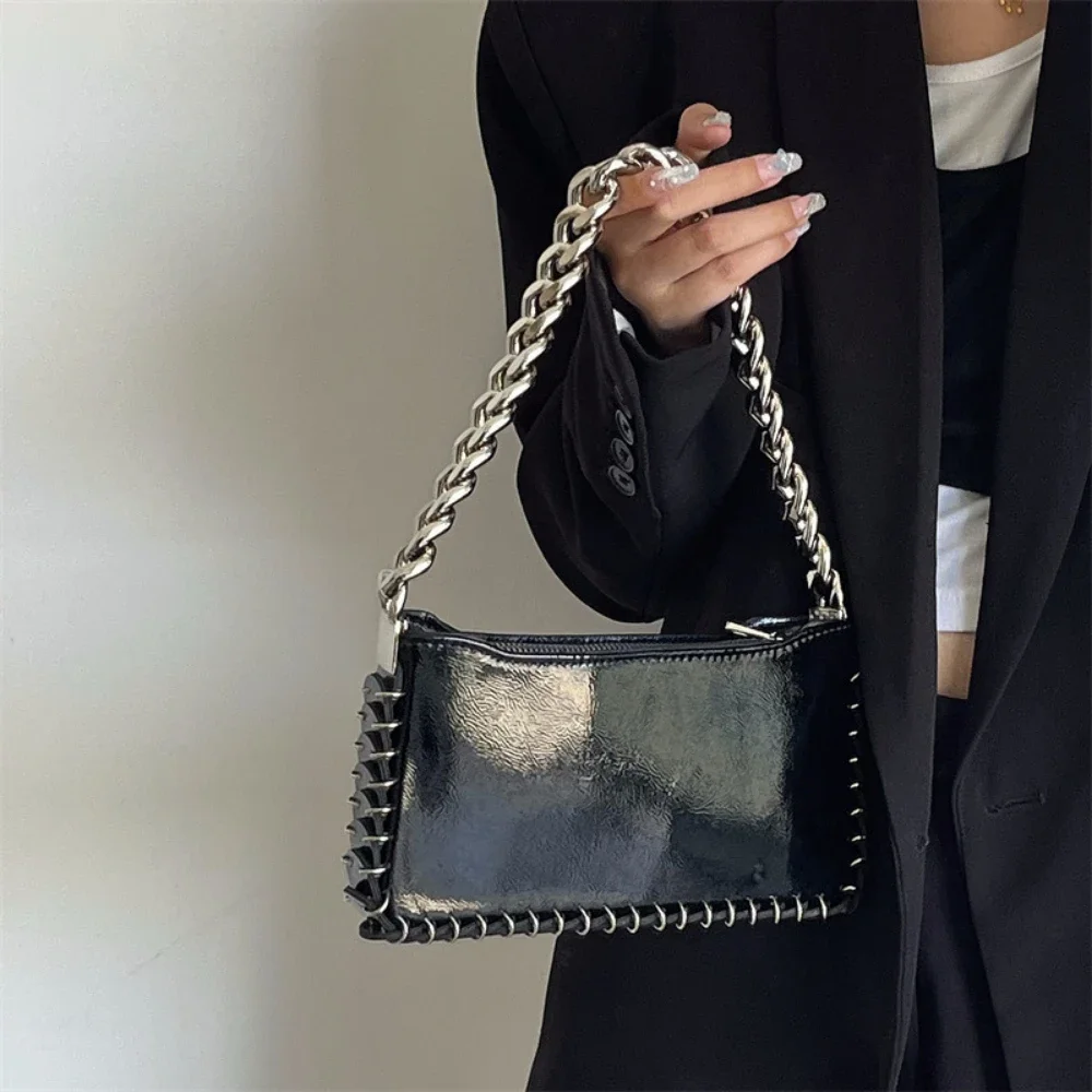 Black PU Leather Crossbody Bags Women Luxury Designer Fashion Vintage Chain Sling Bag Female Small Casual Versatile Shoulder Bag