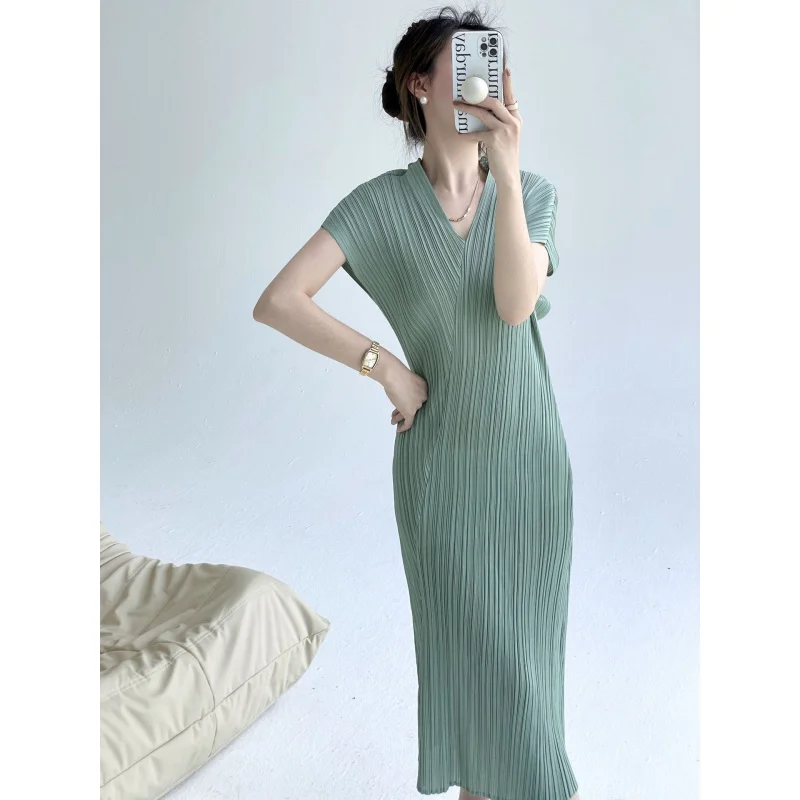 

Free ship Miyake Pleated Summer New Advanced Design Slim-Fit Slimming Dress Temperament Elegant Dress 91181-1