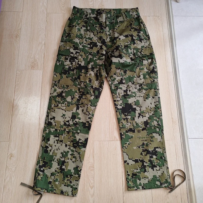 

Outdoor Waterproof Nylon Cotton Adjustable Training Pants