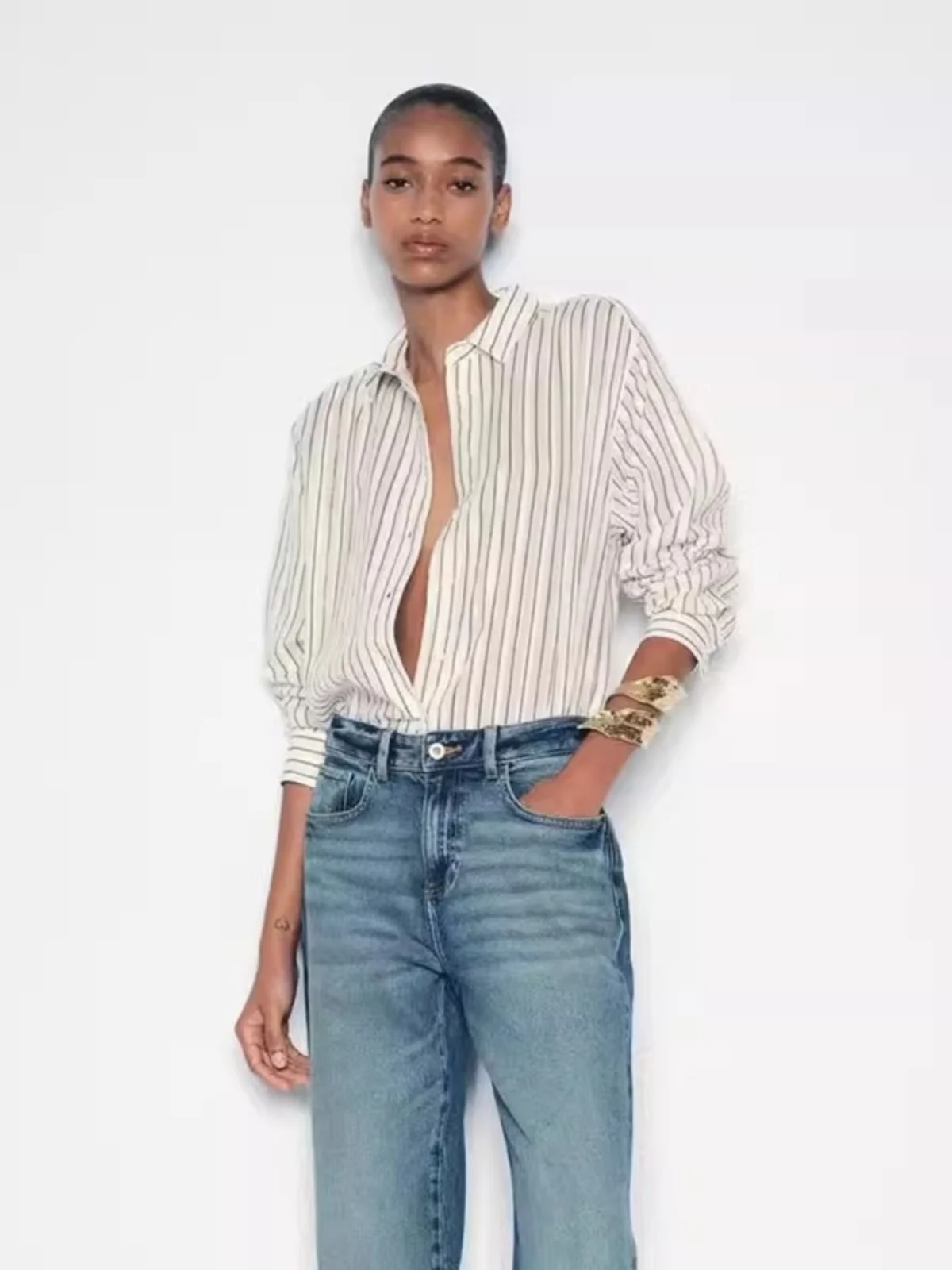 

New Autumn Loose Fit Long Sve irt Women's Casual Faionable Striped Collared Blouse Quali Material Ladies irt