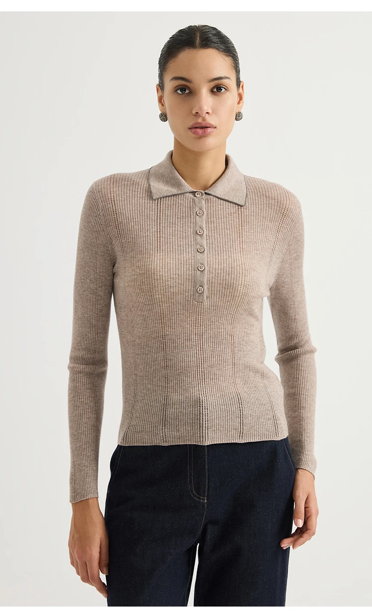 BY3621691 Damen-Polokragen-Pointelle-Strickjacke aus Wollmischung mit langen Ärmeln, halber Knopfleiste, Muschelknopfverschluss, Kette, dezenter Luxus für den Herbst – Detail 8