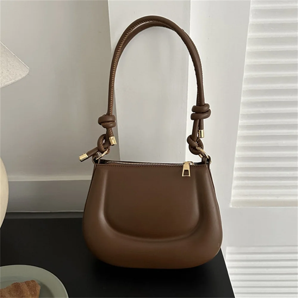 New Solid Color Small Shoulder Bags Fashion Design Ladies Girls Soft Pu Leather Crossbody Bag Women Underarm Bag Retro Handbag