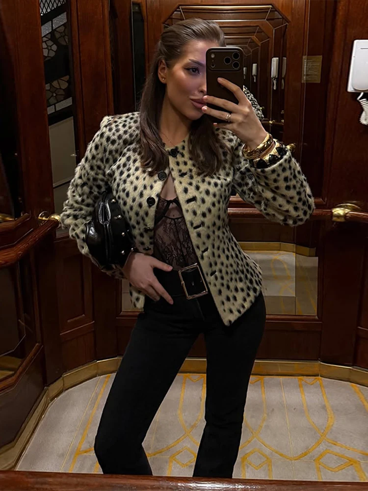 2026 Autumn Winter Chic Leopard Print Crop Jacket Women Modern O-neck Single Breasted Full Sleeve Coat Female Outwears New
