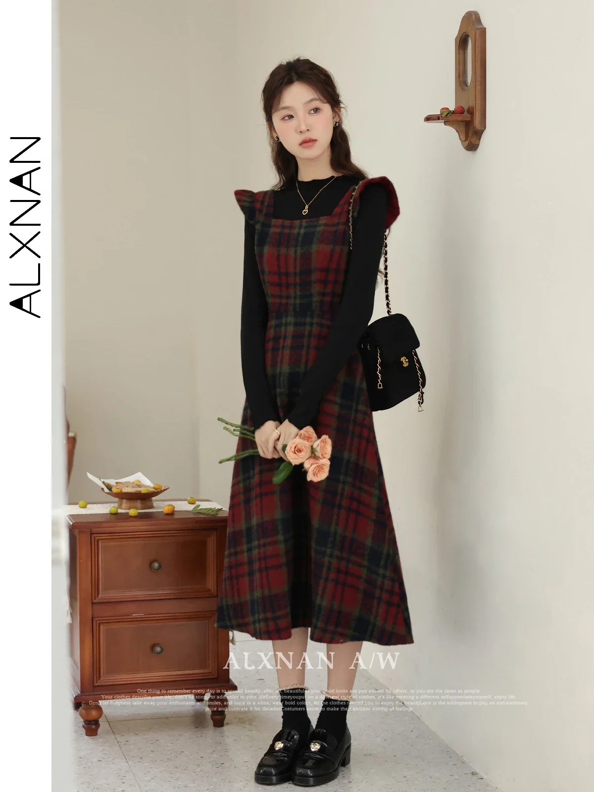 ALXNAN Black Slim T-shirt 2024 Autumn Winter Warm Long Sleeve Tops for Women Casual Female Pullovers Sold Separately DYLXN661110