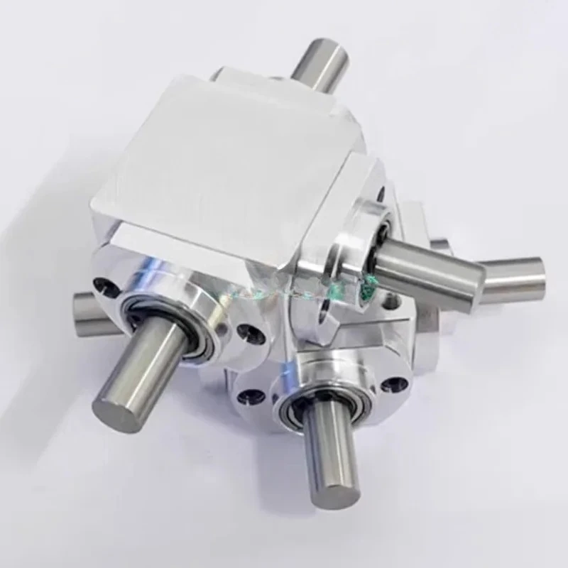 Small 1:1T type cross commutator shaft diameter 10 right angle transmission gearbox bevel gear reduction gearbox rotation