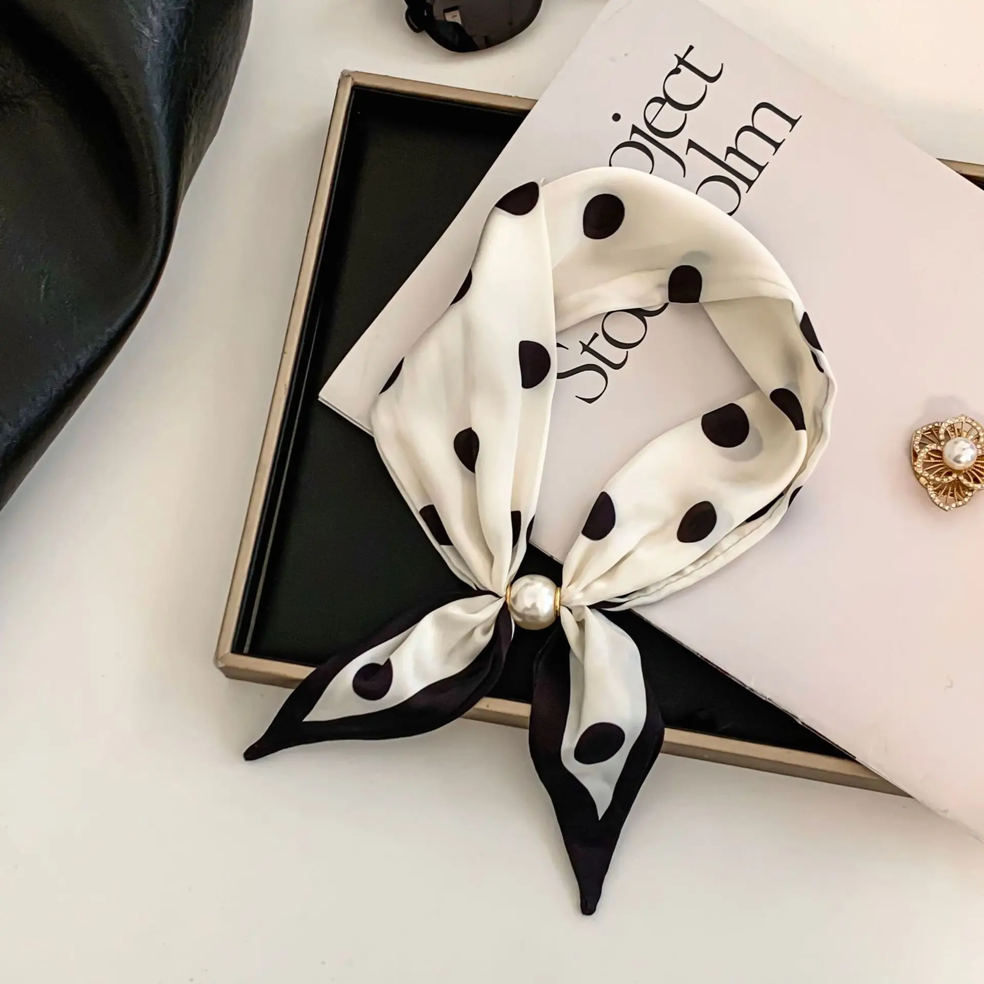 Variant: Polka Dot White