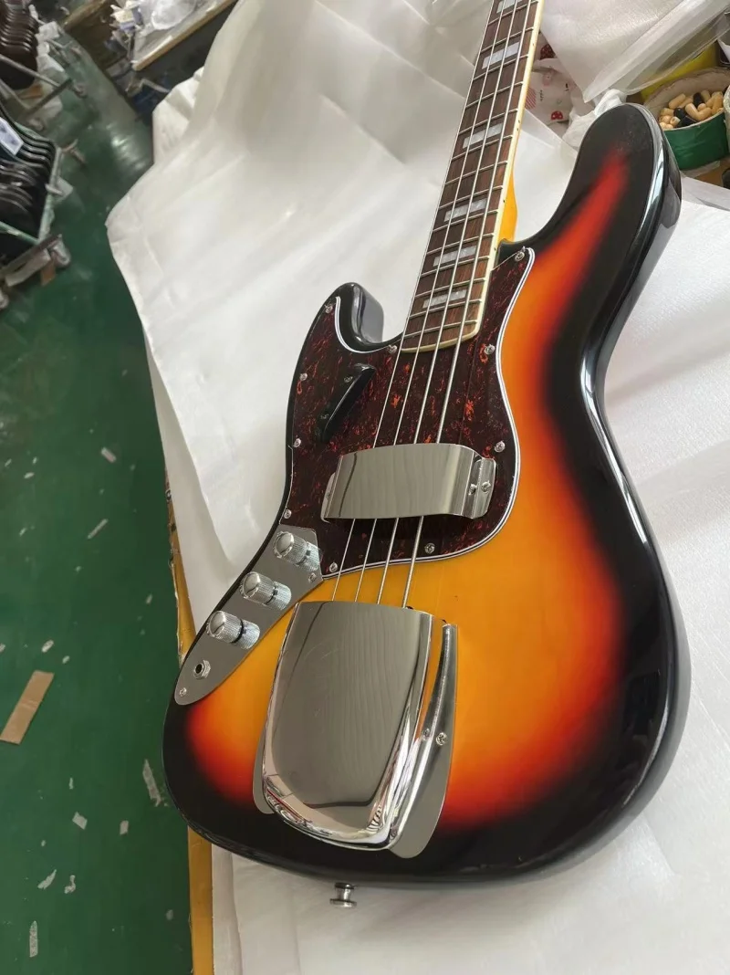 High-quality 4-string reverse electric bass, maple neck, rosewood fingerboard, silver hardware, solid wood quality, free deliver