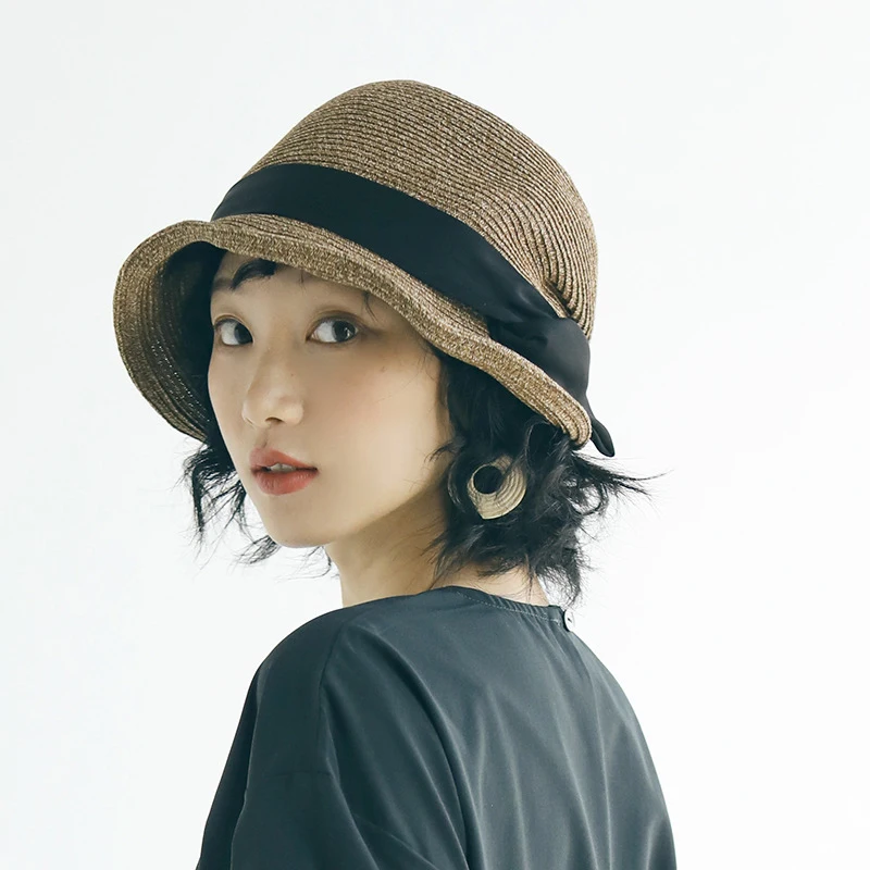 Sombrero de paja de ala pequeña de verano para mujer, gorra de sol versátil de moda coreana con protección UV de estilo japonés
