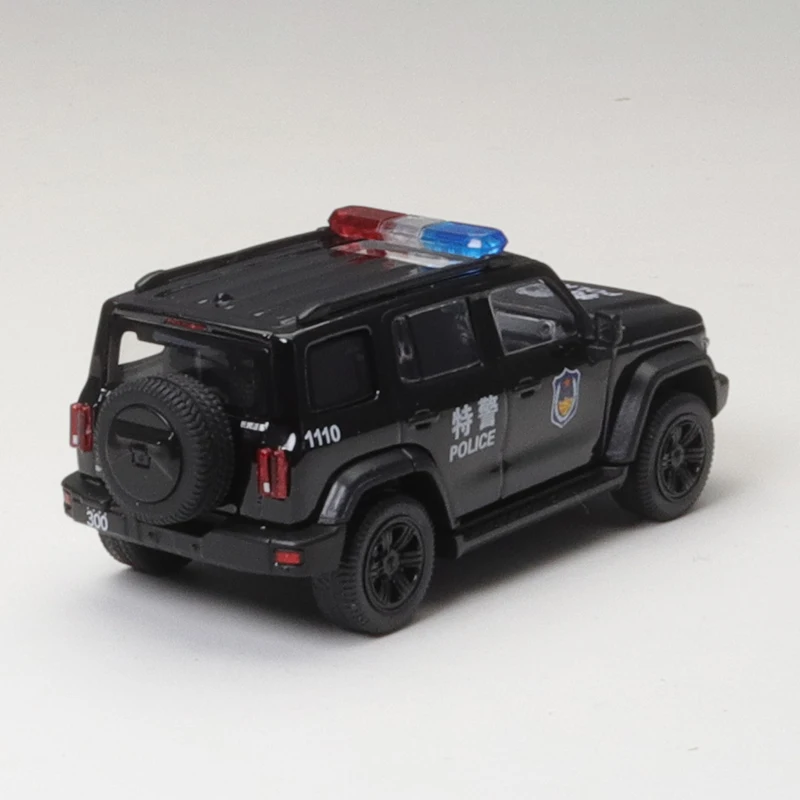 XCARTOYS 1/64 Alloy Cast Model Tank 300 Off Road Edition 2023 Special Police Car Friends Gifts Collect Ornaments Kids Toys Boys